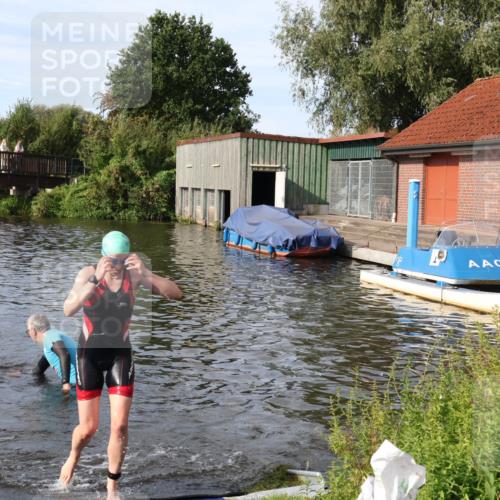 31.08.2025 - Elbe Triathlon Hamburg Luisa Fischer http://msf.ph/oto/8682110 31.08.2025 09:38:22 Schwimmen 789, 817 meine-sportfotos.de