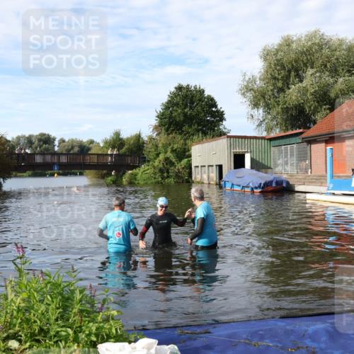 31.08.2025 - Elbe Triathlon Hamburg Luisa Fischer http://msf.ph/oto/8682163 31.08.2025 09:39:12 Schwimmen 806 meine-sportfotos.de