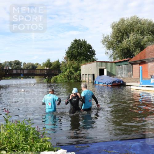 31.08.2025 - Elbe Triathlon Hamburg Luisa Fischer http://msf.ph/oto/8682169 31.08.2025 09:39:13 Schwimmen 806 meine-sportfotos.de