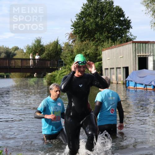 31.08.2025 - Elbe Triathlon Hamburg Luisa Fischer http://msf.ph/oto/8682289 31.08.2025 09:41:06 Schwimmen 852 meine-sportfotos.de