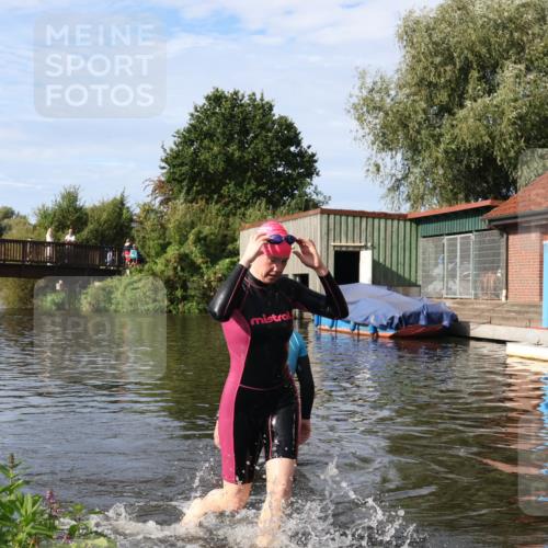 31.08.2025 - Elbe Triathlon Hamburg Luisa Fischer http://msf.ph/oto/8682319 31.08.2025 09:41:53 Schwimmen 841 meine-sportfotos.de
