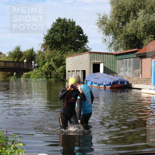 31.08.2025 - Elbe Triathlon Hamburg Luisa Fischer http://msf.ph/oto/8682327 31.08.2025 09:43:11 Schwimmen 886 meine-sportfotos.de