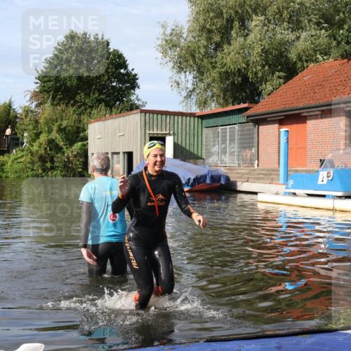 31.08.2025 - Elbe Triathlon Hamburg Luisa Fischer http://msf.ph/oto/8682332 31.08.2025 09:43:12 Schwimmen 886 meine-sportfotos.de
