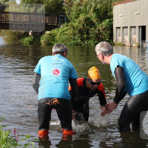 31.08.2025 - Elbe Triathlon Hamburg Luisa Fischer http://msf.ph/oto/8682445 31.08.2025 09:51:31 Schwimmen 401, 794 meine-sportfotos.de