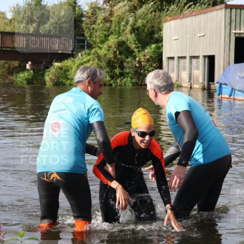 31.08.2025 - Elbe Triathlon Hamburg Luisa Fischer http://msf.ph/oto/8682447 31.08.2025 09:51:32 Schwimmen 401, 794 meine-sportfotos.de