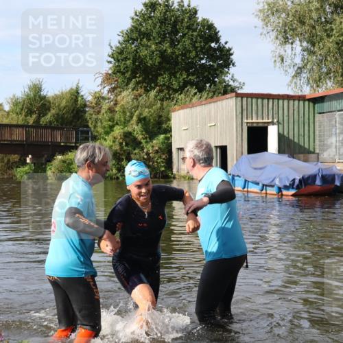 31.08.2025 - Elbe Triathlon Hamburg Luisa Fischer http://msf.ph/oto/8682465 31.08.2025 09:51:36 Schwimmen 401, 794 meine-sportfotos.de