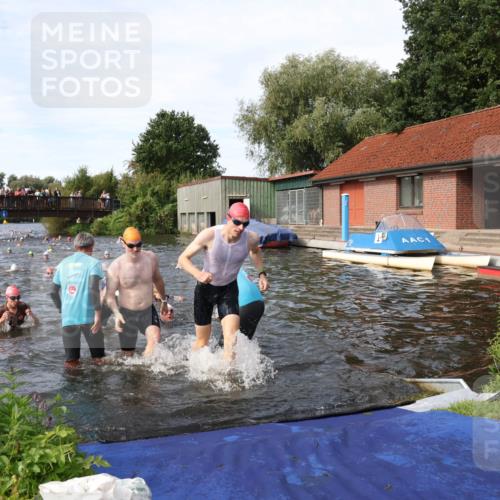 31.08.2025 - Elbe Triathlon Hamburg Luisa Fischer http://msf.ph/oto/8682510 31.08.2025 10:10:43 Schwimmen 942, 950, 960, 965, 968, 998, 1033, 1042, 1070, 1078, 1085, 1106 meine-sportfotos.de