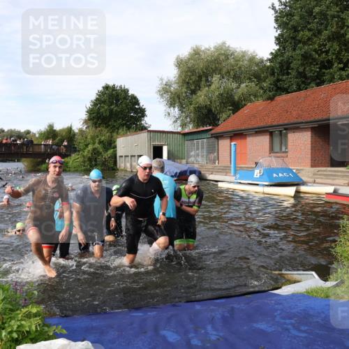 31.08.2025 - Elbe Triathlon Hamburg Luisa Fischer http://msf.ph/oto/8682533 31.08.2025 10:10:48 Schwimmen 947, 950, 960, 965, 968, 971, 998, 1005, 1009, 1024, 1033, 1037, 1042, 1070, 1077, 1078, 1081, 1106 meine-sportfotos.de