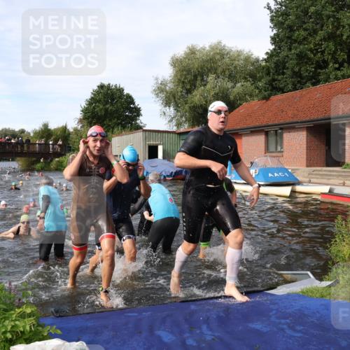 31.08.2025 - Elbe Triathlon Hamburg Luisa Fischer http://msf.ph/oto/8682538 31.08.2025 10:10:49 Schwimmen 947, 950, 960, 965, 968, 971, 998, 1005, 1009, 1024, 1033, 1037, 1042, 1070, 1077, 1078, 1081, 1106 meine-sportfotos.de