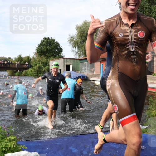 31.08.2025 - Elbe Triathlon Hamburg Luisa Fischer http://msf.ph/oto/8682545 31.08.2025 10:10:50 Schwimmen 947, 950, 960, 965, 968, 971, 974, 998, 1005, 1009, 1024, 1033, 1037, 1042, 1070, 1077, 1081, 1106 meine-sportfotos.de