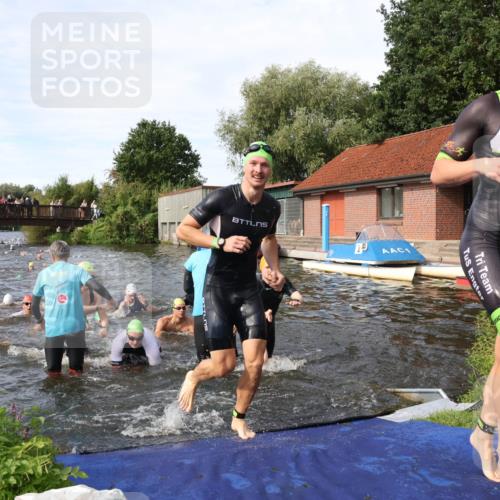 31.08.2025 - Elbe Triathlon Hamburg Luisa Fischer http://msf.ph/oto/8682549 31.08.2025 10:10:51 Schwimmen 947, 950, 960, 961, 968, 971, 974, 998, 1005, 1009, 1024, 1033, 1037, 1042, 1070, 1077, 1081, 1106 meine-sportfotos.de
