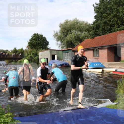 31.08.2025 - Elbe Triathlon Hamburg Luisa Fischer http://msf.ph/oto/8682558 31.08.2025 10:10:52 Schwimmen 947, 950, 960, 961, 971, 974, 998, 1005, 1009, 1024, 1033, 1037, 1042, 1051, 1070, 1077, 1081, 1106 meine-sportfotos.de