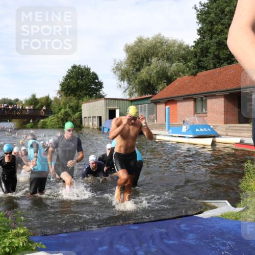 31.08.2025 - Elbe Triathlon Hamburg Luisa Fischer http://msf.ph/oto/8682569 31.08.2025 10:10:54 Schwimmen 947, 950, 961, 971, 974, 984, 998, 1005, 1009, 1024, 1033, 1037, 1042, 1051, 1070, 1077, 1081, 1106 meine-sportfotos.de