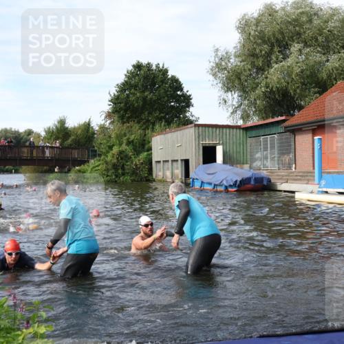 31.08.2025 - Elbe Triathlon Hamburg Luisa Fischer http://msf.ph/oto/8683008 31.08.2025 10:12:51 Schwimmen 964, 966, 972, 973, 1047, 1088 meine-sportfotos.de