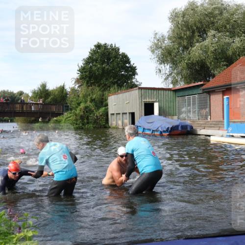 31.08.2025 - Elbe Triathlon Hamburg Luisa Fischer http://msf.ph/oto/8683012 31.08.2025 10:12:52 Schwimmen 964, 966, 972, 973, 1047, 1088, 1094 meine-sportfotos.de