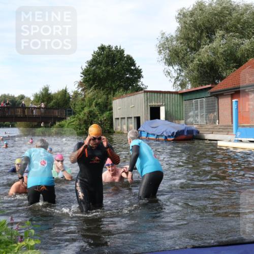 31.08.2025 - Elbe Triathlon Hamburg Luisa Fischer http://msf.ph/oto/8683050 31.08.2025 10:13:00 Schwimmen 992, 993, 1008, 1027, 1047, 1060, 1094 meine-sportfotos.de