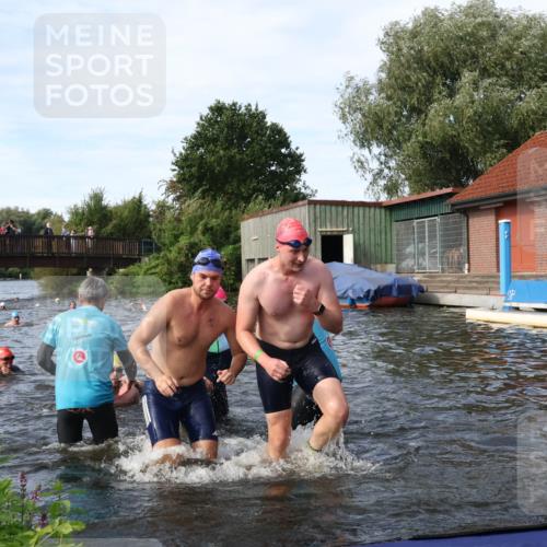 31.08.2025 - Elbe Triathlon Hamburg Luisa Fischer http://msf.ph/oto/8683065 31.08.2025 10:13:03 Schwimmen 992, 993, 1008, 1027, 1060, 1082, 1094 meine-sportfotos.de
