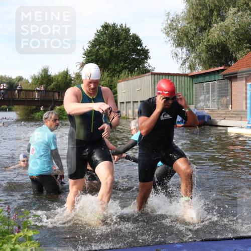 31.08.2025 - Elbe Triathlon Hamburg Luisa Fischer http://msf.ph/oto/8683194 31.08.2025 10:13:47 Schwimmen 934, 1029, 1059, 1089, 1103, 1108 meine-sportfotos.de