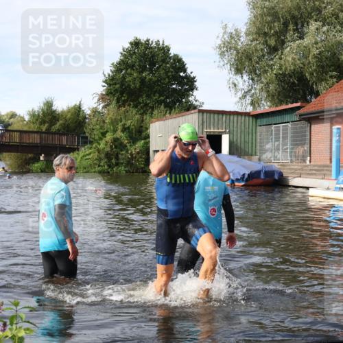 31.08.2025 - Elbe Triathlon Hamburg Luisa Fischer http://msf.ph/oto/8683531 31.08.2025 10:18:26 Schwimmen 1219 meine-sportfotos.de