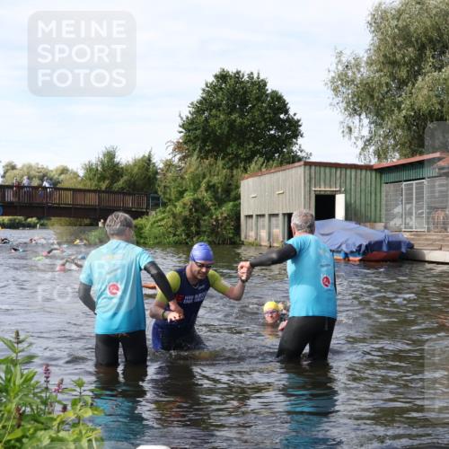 31.08.2025 - Elbe Triathlon Hamburg Luisa Fischer http://msf.ph/oto/8683537 31.08.2025 10:18:41 Schwimmen 1025, 1160 meine-sportfotos.de