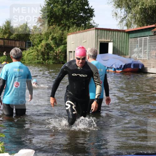 31.08.2025 - Elbe Triathlon Hamburg Luisa Fischer http://msf.ph/oto/8683587 31.08.2025 10:18:57 Schwimmen 1191, 1196 meine-sportfotos.de