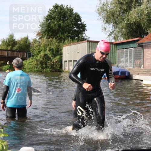 31.08.2025 - Elbe Triathlon Hamburg Luisa Fischer http://msf.ph/oto/8683591 31.08.2025 10:18:58 Schwimmen 1191, 1196 meine-sportfotos.de