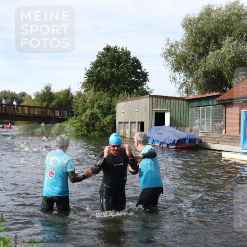 31.08.2025 - Elbe Triathlon Hamburg Luisa Fischer http://msf.ph/oto/8683620 31.08.2025 10:19:15 Schwimmen 1123, 1202 meine-sportfotos.de