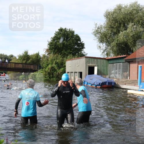 31.08.2025 - Elbe Triathlon Hamburg Luisa Fischer http://msf.ph/oto/8683622 31.08.2025 10:19:15 Schwimmen 1123, 1202 meine-sportfotos.de