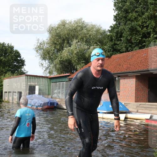 31.08.2025 - Elbe Triathlon Hamburg Luisa Fischer http://msf.ph/oto/8683633 31.08.2025 10:19:17 Schwimmen 1123, 1202 meine-sportfotos.de