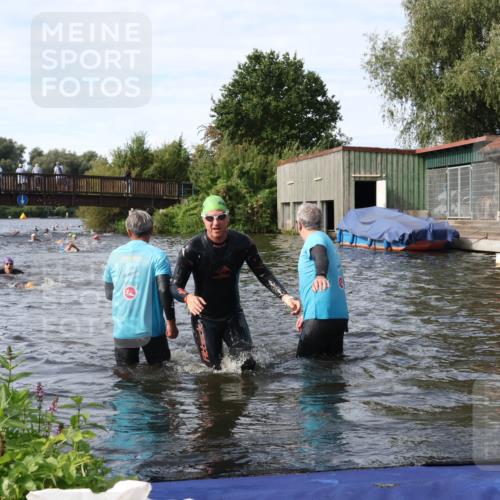 31.08.2025 - Elbe Triathlon Hamburg Luisa Fischer http://msf.ph/oto/8683688 31.08.2025 10:19:51 Schwimmen 1246 meine-sportfotos.de
