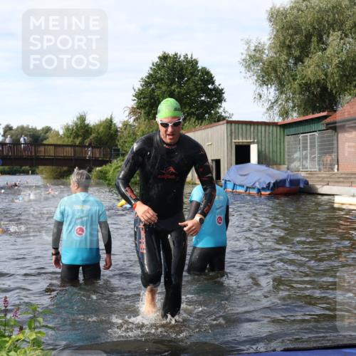 31.08.2025 - Elbe Triathlon Hamburg Luisa Fischer http://msf.ph/oto/8683696 31.08.2025 10:19:53 Schwimmen 1246 meine-sportfotos.de