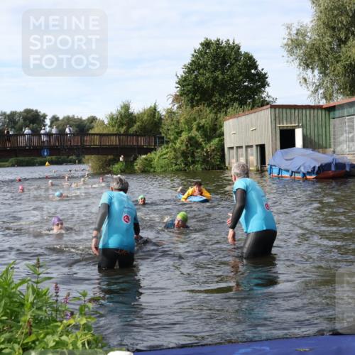 31.08.2025 - Elbe Triathlon Hamburg Luisa Fischer http://msf.ph/oto/8683704 31.08.2025 10:20:00 Schwimmen 1185, 1208, 1445 meine-sportfotos.de