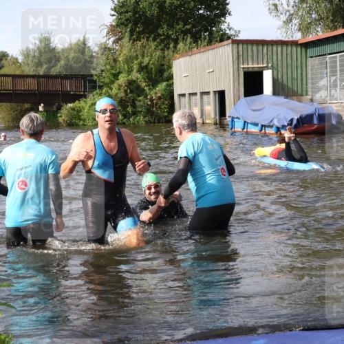 31.08.2025 - Elbe Triathlon Hamburg Luisa Fischer http://msf.ph/oto/8683741 31.08.2025 10:20:17 Schwimmen 1014, 1143, 1226 meine-sportfotos.de