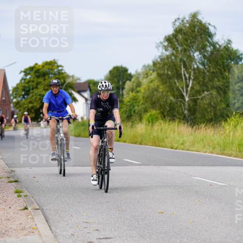 31.08.2025 - Elbe Triathlon Hamburg Michael Burmester http://msf.ph/oto/8683763 31.08.2025 11:14:20 Radfahren 1341, 1483 meine-sportfotos.de