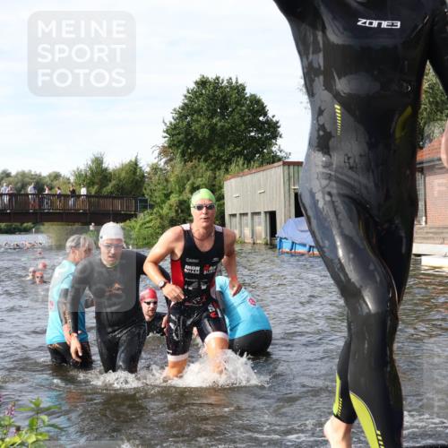31.08.2025 - Elbe Triathlon Hamburg Luisa Fischer http://msf.ph/oto/8683800 31.08.2025 10:20:32 Schwimmen 1121, 1127, 1140, 1180, 1216, 1224 meine-sportfotos.de