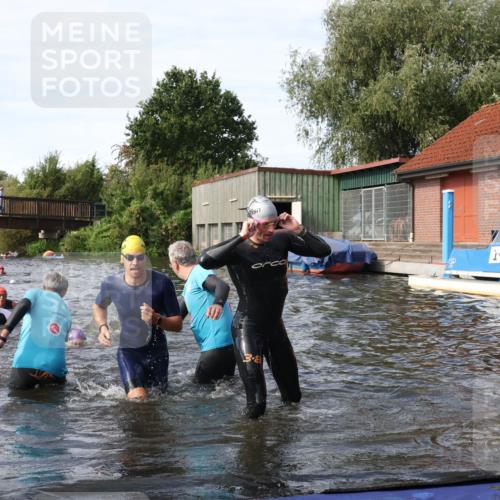 31.08.2025 - Elbe Triathlon Hamburg Luisa Fischer http://msf.ph/oto/8683834 31.08.2025 10:20:44 Schwimmen 1147, 1190, 1193, 1225, 1227, 1234 meine-sportfotos.de