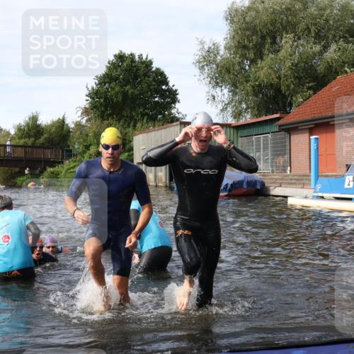 31.08.2025 - Elbe Triathlon Hamburg Luisa Fischer http://msf.ph/oto/8683839 31.08.2025 10:20:45 Schwimmen 1147, 1190, 1193, 1225, 1227, 1234 meine-sportfotos.de