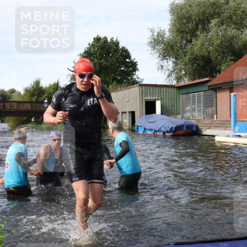 31.08.2025 - Elbe Triathlon Hamburg Luisa Fischer http://msf.ph/oto/8683850 31.08.2025 10:20:48 Schwimmen 1147, 1174, 1190, 1193, 1225, 1227, 1234, 1241 meine-sportfotos.de
