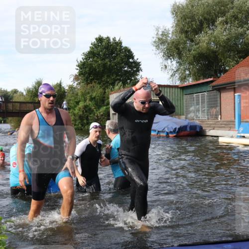 31.08.2025 - Elbe Triathlon Hamburg Luisa Fischer http://msf.ph/oto/8683860 31.08.2025 10:20:51 Schwimmen 1147, 1174, 1190, 1225, 1227, 1234, 1241 meine-sportfotos.de