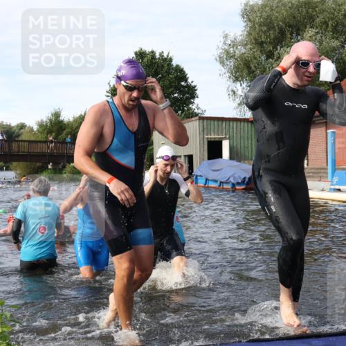 31.08.2025 - Elbe Triathlon Hamburg Luisa Fischer http://msf.ph/oto/8683866 31.08.2025 10:20:52 Schwimmen 1147, 1174, 1225, 1227, 1234, 1241 meine-sportfotos.de