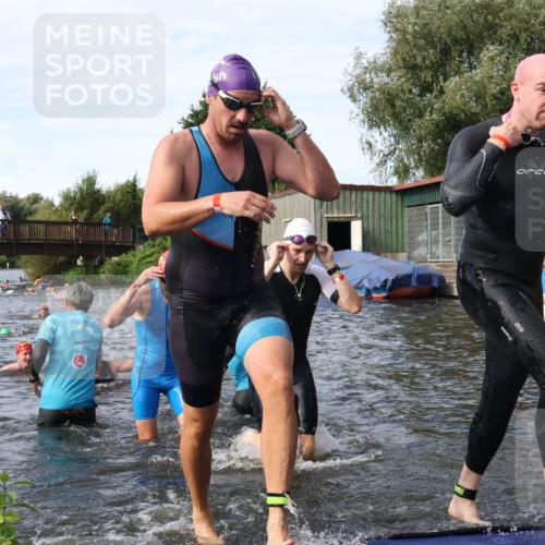 31.08.2025 - Elbe Triathlon Hamburg Luisa Fischer http://msf.ph/oto/8683867 31.08.2025 10:20:52 Schwimmen 1147, 1174, 1225, 1227, 1234, 1241 meine-sportfotos.de