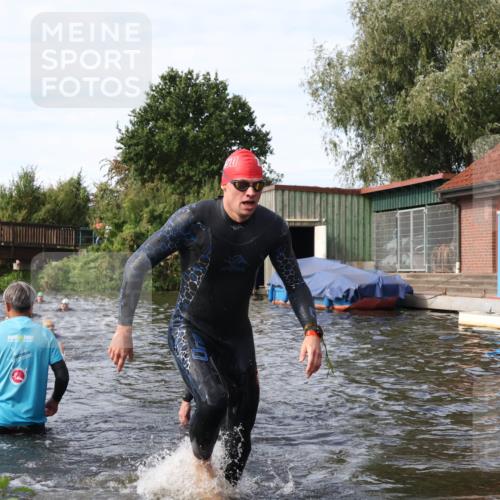 31.08.2025 - Elbe Triathlon Hamburg Luisa Fischer http://msf.ph/oto/8683931 31.08.2025 10:21:21 Schwimmen 1136 meine-sportfotos.de