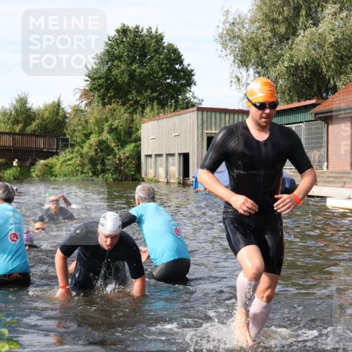 31.08.2025 - Elbe Triathlon Hamburg Luisa Fischer http://msf.ph/oto/8683942 31.08.2025 10:21:31 Schwimmen 1112, 1169, 1195, 1205, 1213, 1223 meine-sportfotos.de
