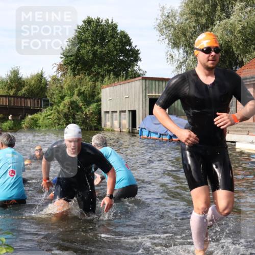 31.08.2025 - Elbe Triathlon Hamburg Luisa Fischer http://msf.ph/oto/8683943 31.08.2025 10:21:32 Schwimmen 1112, 1169, 1195, 1205, 1213, 1223, 1238 meine-sportfotos.de