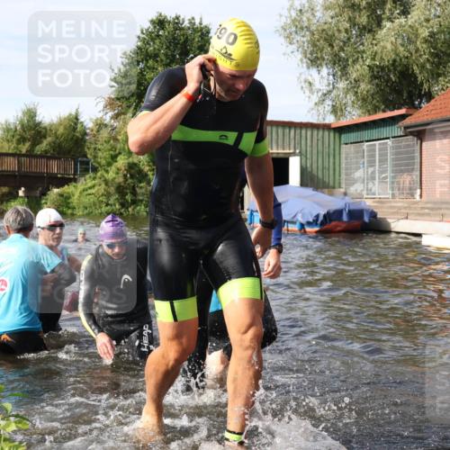 31.08.2025 - Elbe Triathlon Hamburg Luisa Fischer http://msf.ph/oto/8683967 31.08.2025 10:21:37 Schwimmen 1112, 1114, 1139, 1169, 1195, 1204, 1205, 1213, 1223, 1238, 1240 meine-sportfotos.de