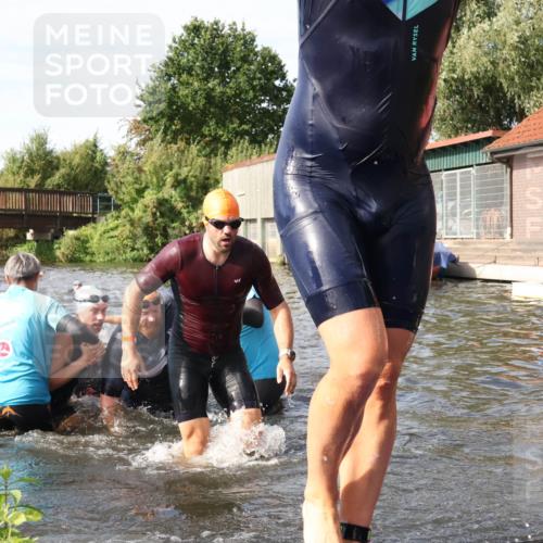 31.08.2025 - Elbe Triathlon Hamburg Luisa Fischer http://msf.ph/oto/8683987 31.08.2025 10:21:41 Schwimmen 1114, 1139, 1157, 1176, 1195, 1204, 1205, 1213, 1223, 1238, 1240 meine-sportfotos.de