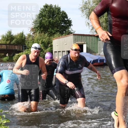 31.08.2025 - Elbe Triathlon Hamburg Luisa Fischer http://msf.ph/oto/8683993 31.08.2025 10:21:43 Schwimmen 1114, 1139, 1144, 1157, 1176, 1204, 1205, 1223, 1238, 1240, 1244 meine-sportfotos.de