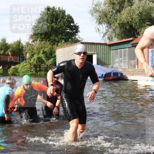 31.08.2025 - Elbe Triathlon Hamburg Luisa Fischer http://msf.ph/oto/8684005 31.08.2025 10:21:48 Schwimmen 1114, 1134, 1144, 1157, 1168, 1176, 1177, 1204, 1240, 1244 meine-sportfotos.de
