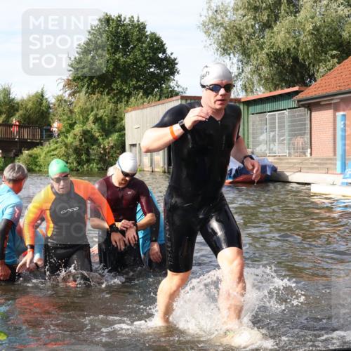 31.08.2025 - Elbe Triathlon Hamburg Luisa Fischer http://msf.ph/oto/8684006 31.08.2025 10:21:48 Schwimmen 1114, 1134, 1144, 1157, 1168, 1176, 1177, 1204, 1240, 1244 meine-sportfotos.de