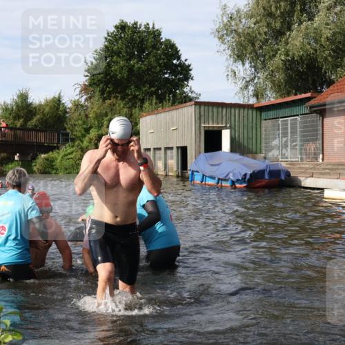 31.08.2025 - Elbe Triathlon Hamburg Luisa Fischer http://msf.ph/oto/8684028 31.08.2025 10:21:56 Schwimmen 1119, 1134, 1144, 1156, 1168, 1177, 1186, 1217, 1229, 1244 meine-sportfotos.de